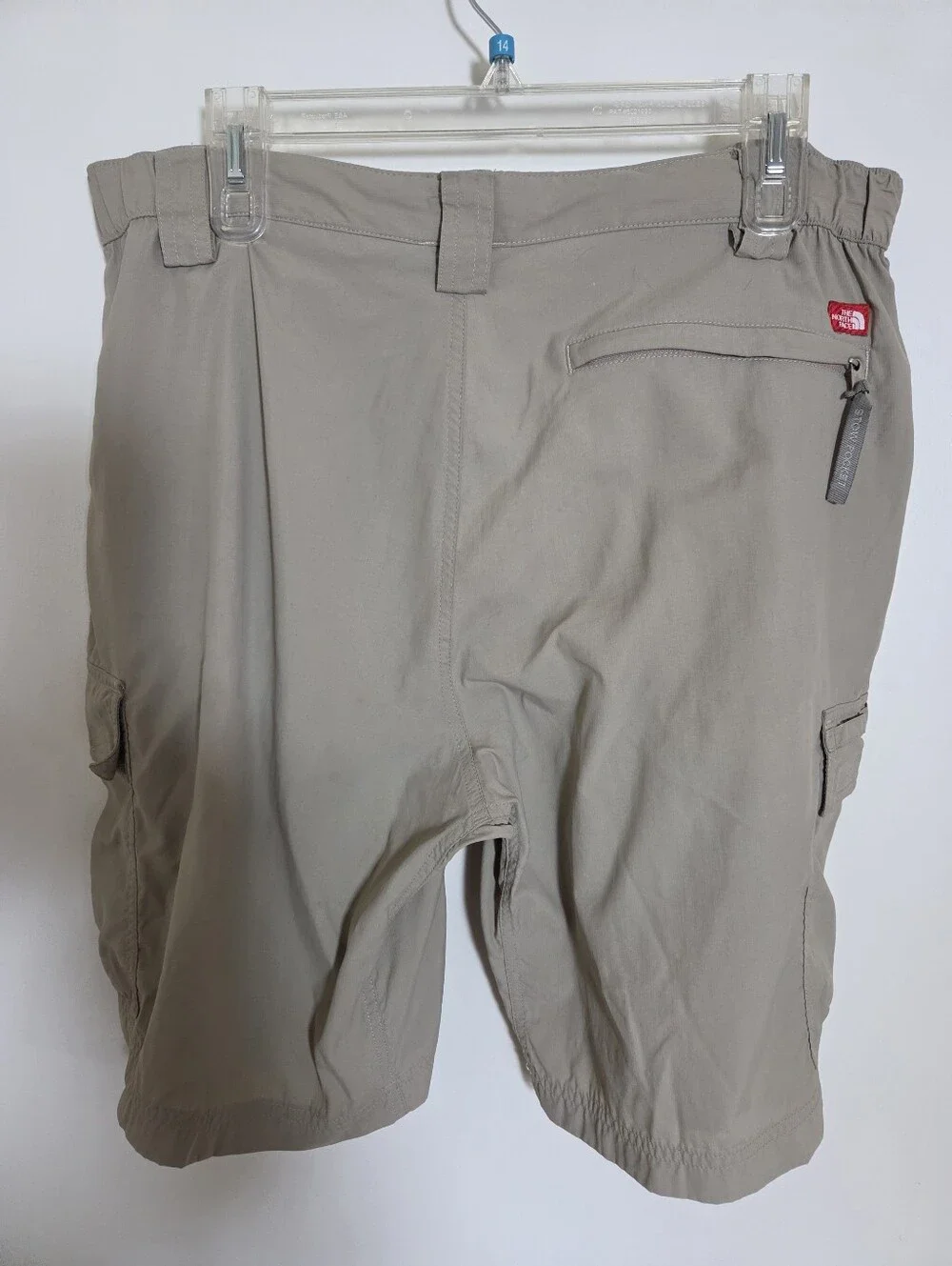 North Face Shorts Mens Large Pocket Button Lightweight Outdoors Cargo Tan Casual